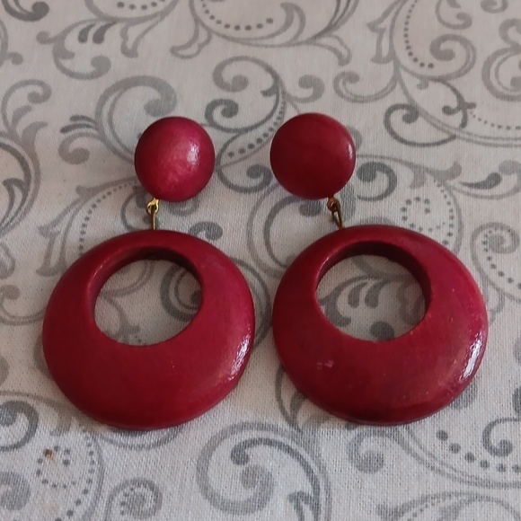 Vintage Red Dangle Circle Earrings - Picture 1 of 5